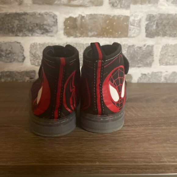 Boy's Spider-Man Light-Up Canvas High-Top Sneakers – Black/Red (Size 13) - Picture 6 of 6